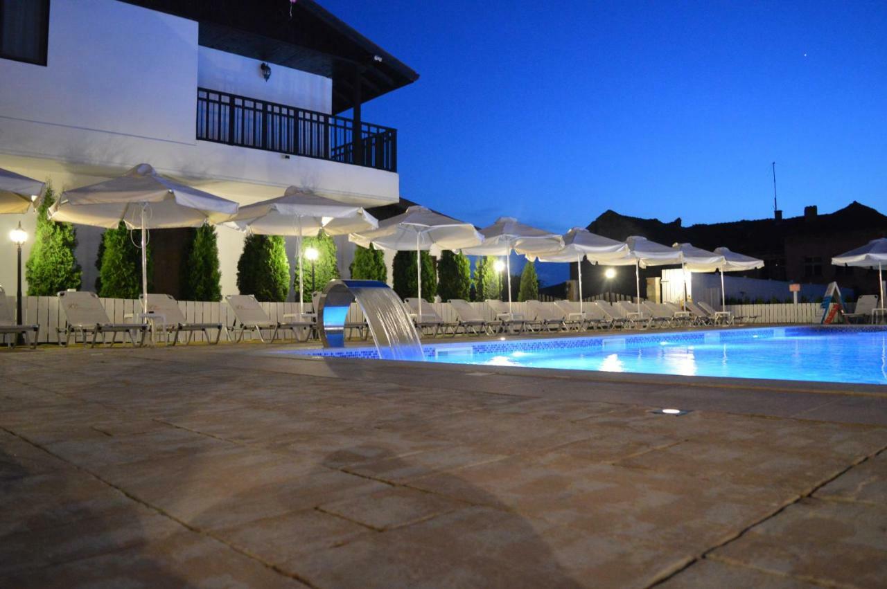 Guest House Bukor Shtepi Mandrica Bagian luar foto