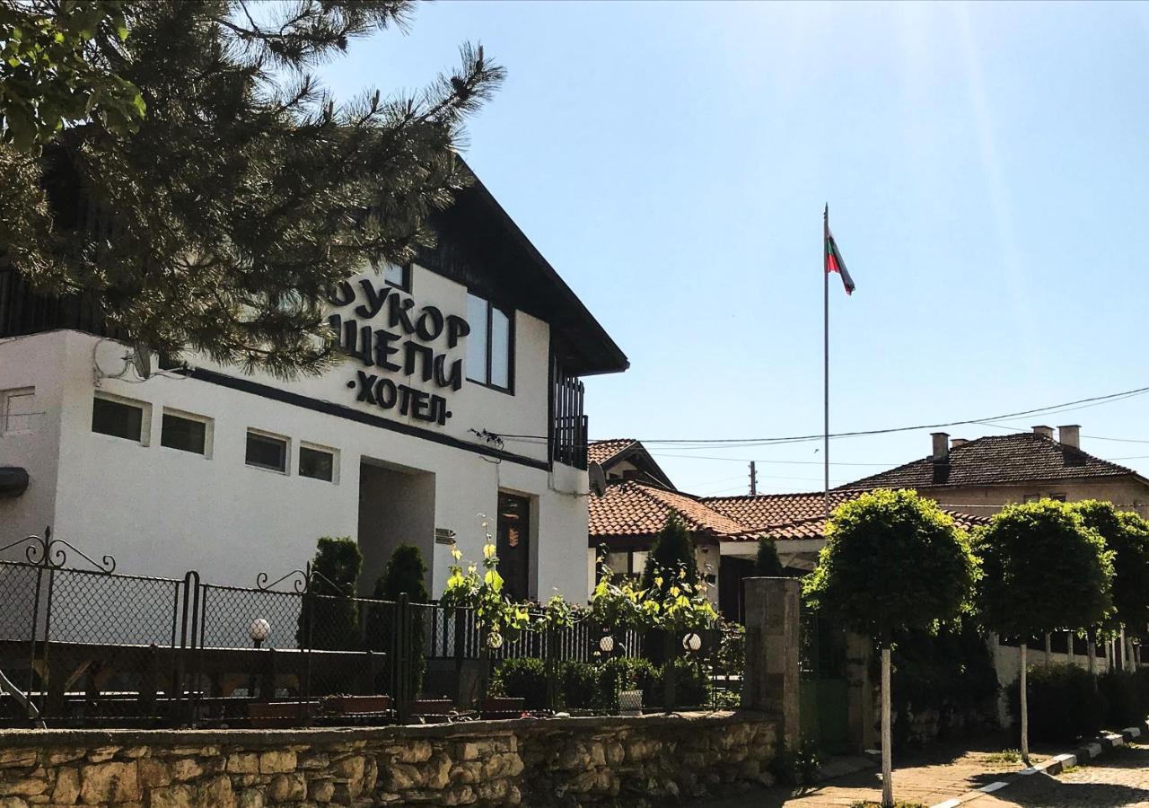 Guest House Bukor Shtepi Mandrica Bagian luar foto